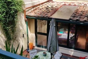 Appia Antica: Luxurious, fully furnished Villa with 5 Bedrooms, 5 baths, large private garden and swimming pool. Beautiful home is lush green setting close to the center. # 651