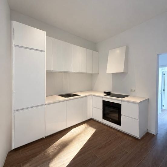 Appartement te huur - Photo 1