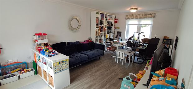 4 bed detached house to rent in Wright Close, Bushey, WD23 - Photo 1