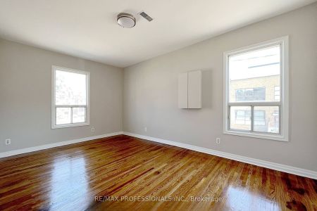 For Lease - 345 Dundas Street Unit# Upper, Toronto, Ontario - Photo 5