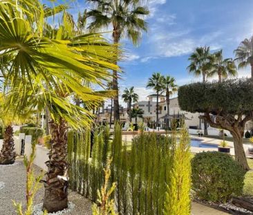 Alquiler de chalet adosado en CL Gerona, 90 - Photo 2