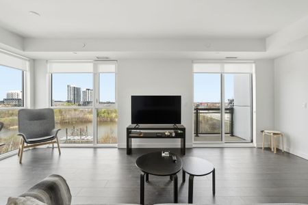 For Lease - 210 Sabina Drive Unit# 413, Oakville, Ontario - Photo 3