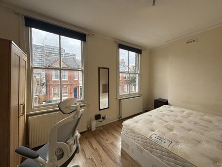 6 bedroom terraced house to rent - Photo 2