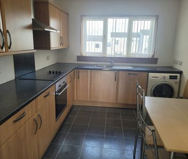Flat to rent on - Photo 6