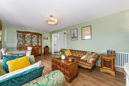 3 bedroom semi-detached house to rent - Photo 2