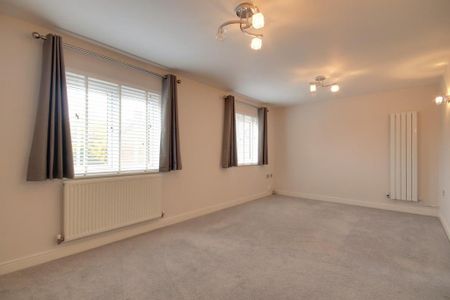 2 bedroom coach house to rent - Photo 3