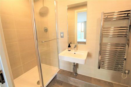 2 bedroom apartment to rent - Photo 5