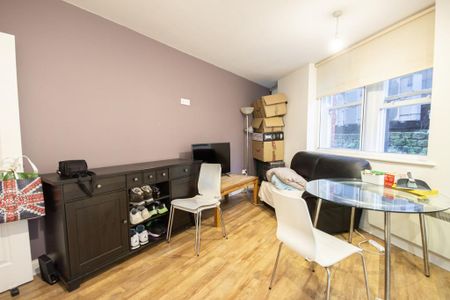 1 bedroom flat to rent - Photo 4