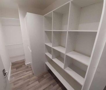 Bed Flat// Available Now, LN2 - Photo 3