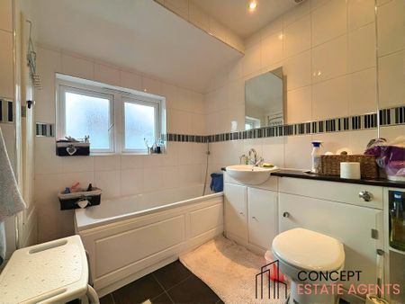 3 bedroom terraced house to rent - Photo 3