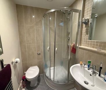 2 bedroom flat to rent - Photo 5