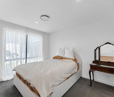 Modern 3-Bedroom Home in the Sought-After South Jerrabomberra Estate - Photo 4