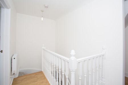 2 bedroom flat to rent, Available unfurnished from 20/12/2024 - Photo 3