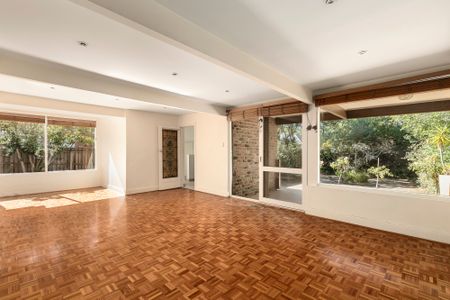 132 Canterbury Road, Canterbury VIC 3126 - House For Rent | Domain - Photo 2