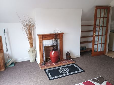 1 Bed Flat, Stoughton Road, LE2 - Photo 2