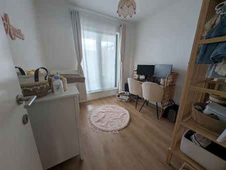 Zeer mooi 2 slaapkamerappartement met gezellig terras - Photo 5