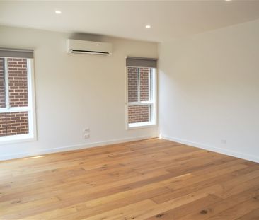 Light and Bright Unit In A Fantastic Location! - Photo 5