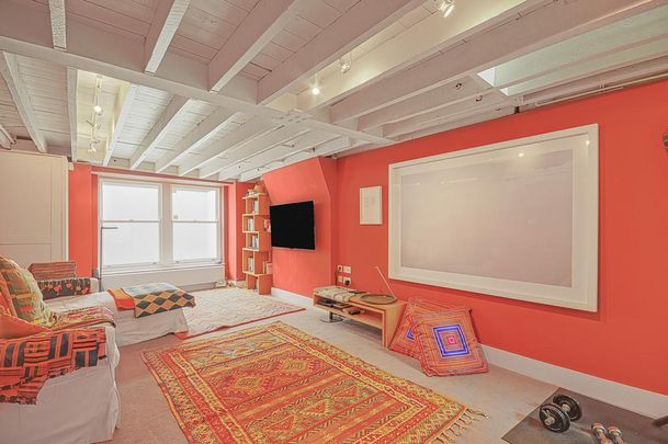 4 bedroom detached house to rent - Photo 1