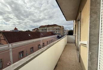 Apartamento T5 em Lisboa