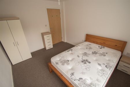 2 bedroom detached house to rent - Photo 3