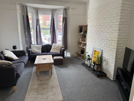 3 bedroom terraced house to rent - Photo 2