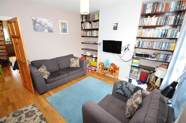 2 bedroom terraced house to rent - Photo 1