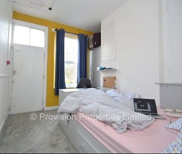 2 Bedroom Flats in Hyde Park - Photo 6