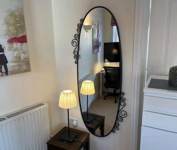 Willowbrook, Great George Street, Godalming, GU7 - Photo 5