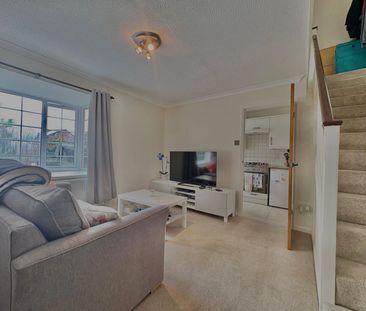 Cheylesmore Drive, Frimley, Camberley, Surrey, GU16 - Photo 3
