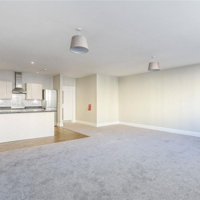 3 bedroom apartment to rent - Photo 1