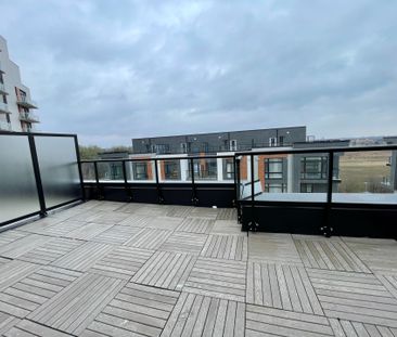 For Lease - 2 Steckley House Lane Unit# 924, Richmond Hill, Ontario - Photo 2