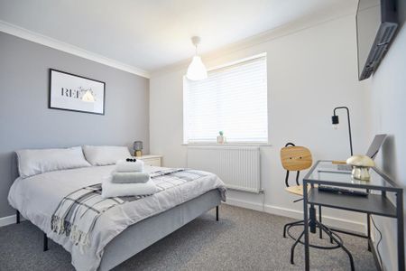 5 bedroom terraced house to rent - Photo 4