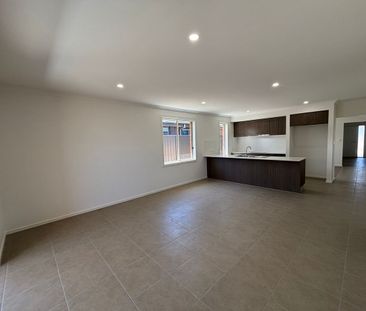 Four Bedroom Family Home with Two Living Areas. - Photo 5