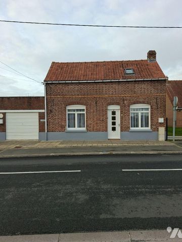 A BLARINGHEM, maison avec garage comprenant : Salon, salle à manger, cuisine meublée, arrière-... - Photo 3