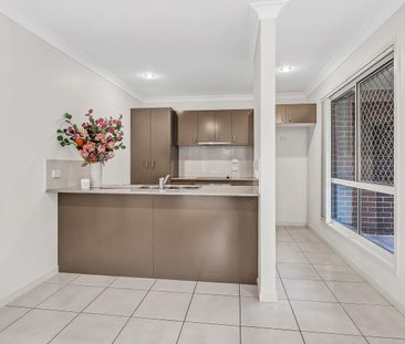 Modern 3 Bedroom + Study Duplex in Convenient Location - Photo 6