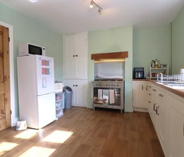 2 bedroom terraced house to rent - Photo 4