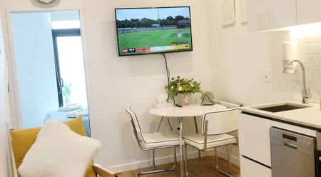 1-bedroom unit in the heart of the City - Photo 3