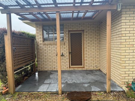 9 Glen Ellen Rise, Kingston TAS 7050 - House For Rent | Domain - Photo 4