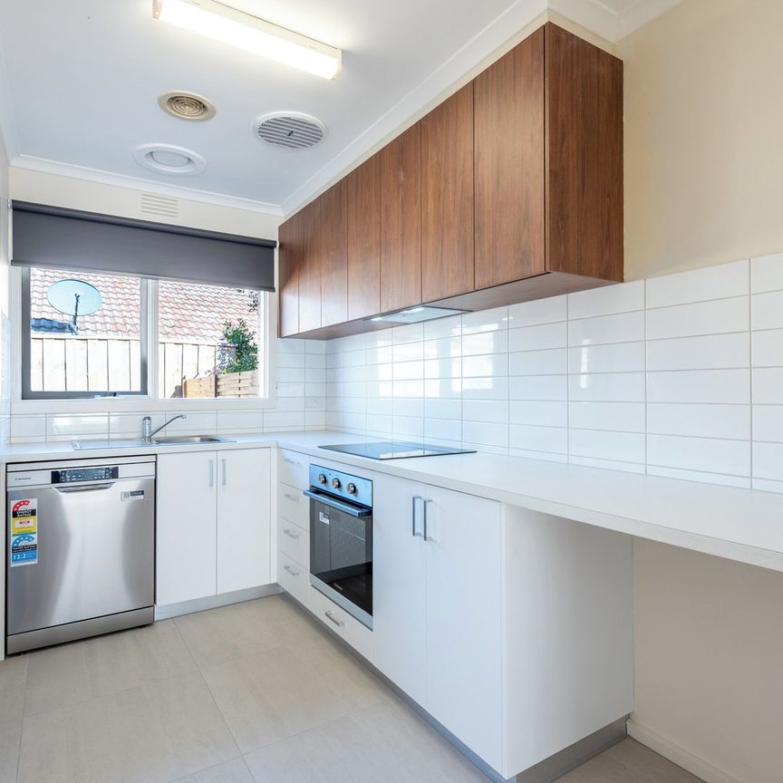 Renovated 2 bedroom Unit Near The Beach - Photo 1