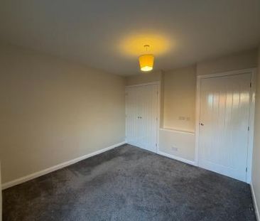 2 bedroom Maisonette To Let - Photo 6