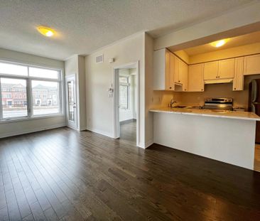 For Lease - 194 Vantage Loop Street, Newmarket, Ontario - Photo 1