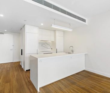Luxury Living in the Prestigious 'Parque' Building - Photo 1