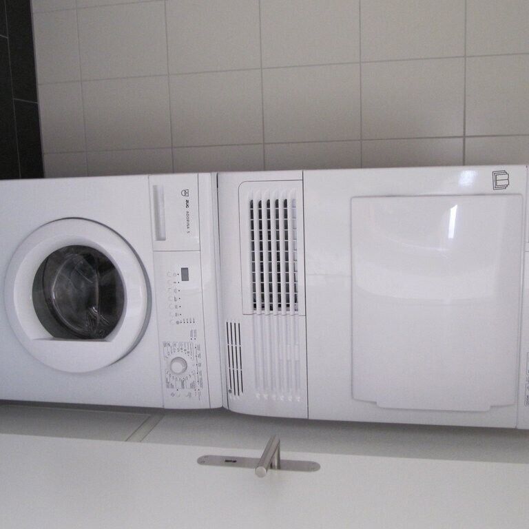 Charming 4.5-room attic apartment with view of Biel/Bienne - Foto 1