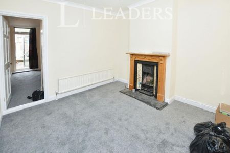 2 bedroom semi-detached house to rent - Photo 2