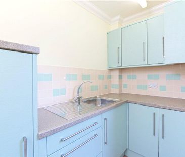 3 bedroom detached house to rent - Photo 3