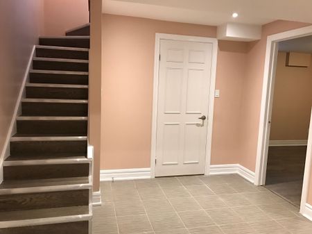 For Lease - 2535 Symington Court, Mississauga, Ontario - Photo 3