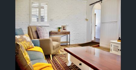 🏡 Coastal Living in Hillarys - Photo 2