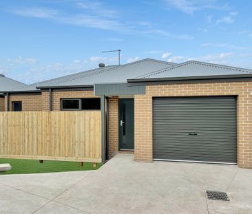 SPACIOUS UNIT IN QUIET COURT - Photo 6