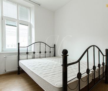 Priestranný zariadený 3i byt blízko centra - Photo 1
