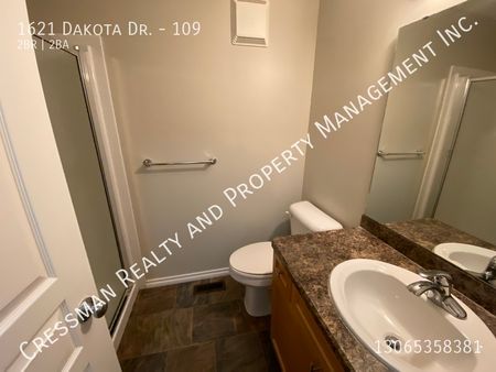 2 bed 2 bath Condo located in east Regina, SK. - Photo 5